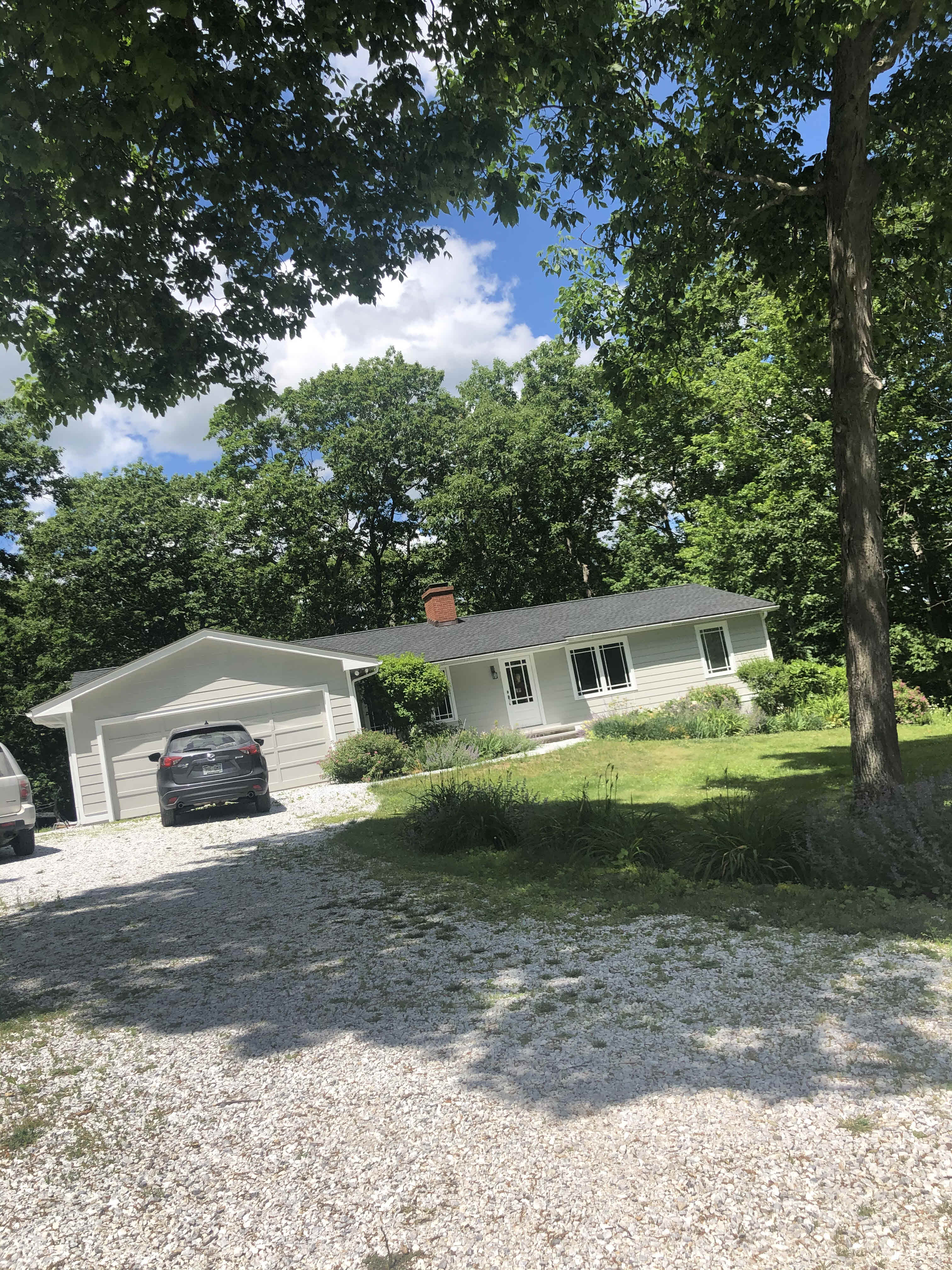 Building photograph for 41 UPLAND MEADOW ROAD